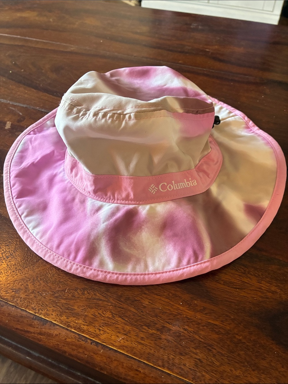 Columbia Girla Pink, Gray and White Ombre Sun Hat